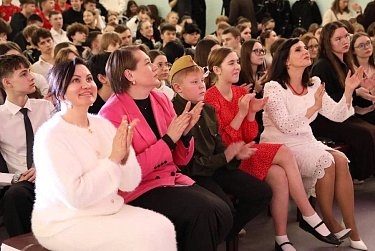 Танцуют все!